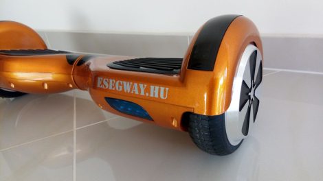 Hoverboard, Bluetooth Self Balancing scooter e-way + táskával 2 x 350 Watt !